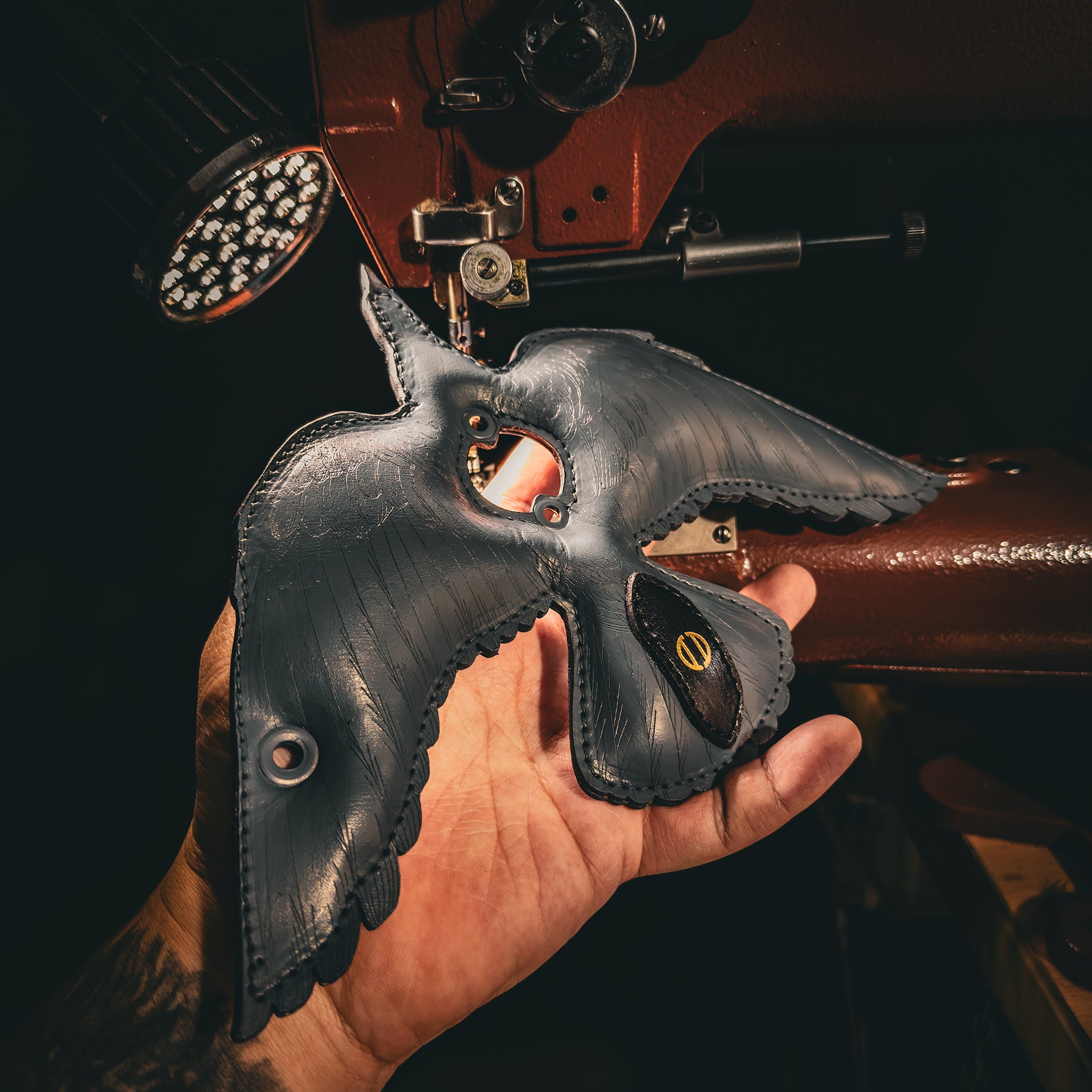 Pigeon engraving®️Double view